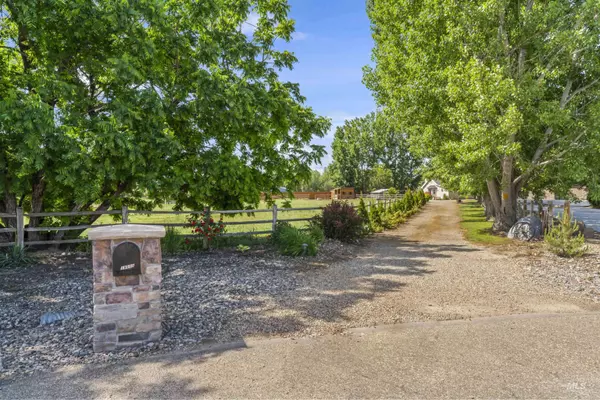 Wilder, ID 83676,19550 Whitecap Ct.