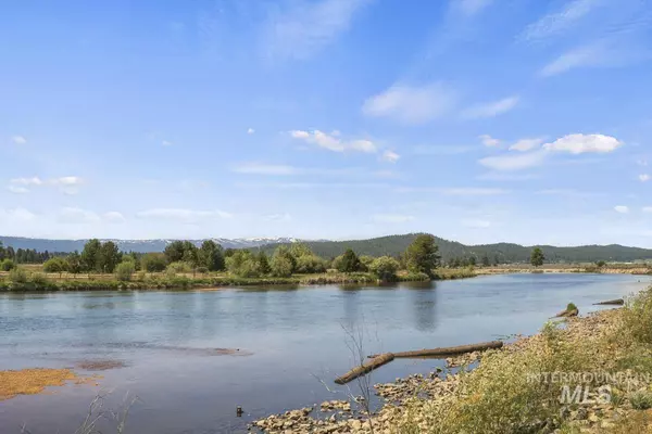 Cascade, ID 83611,L10 B1 River Bank Drive