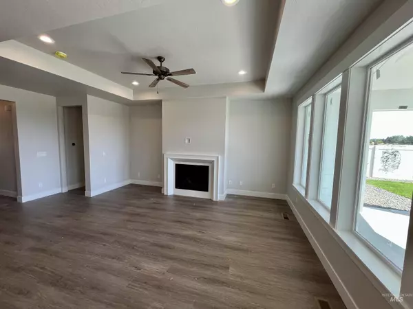 Kuna, ID 83634,9472 S Egg Harbor Ave