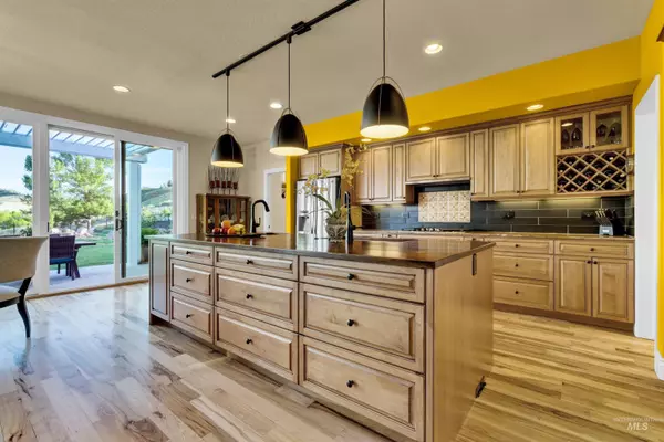 Boise, ID 83714-9454,12721 N Schicks Ridge Rd