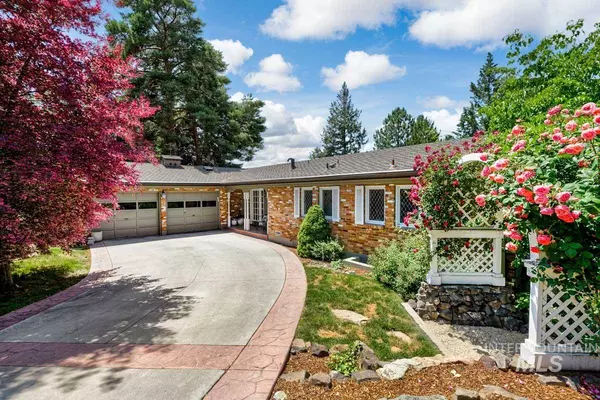 Boise, ID 83702,928 N Argyll Drive