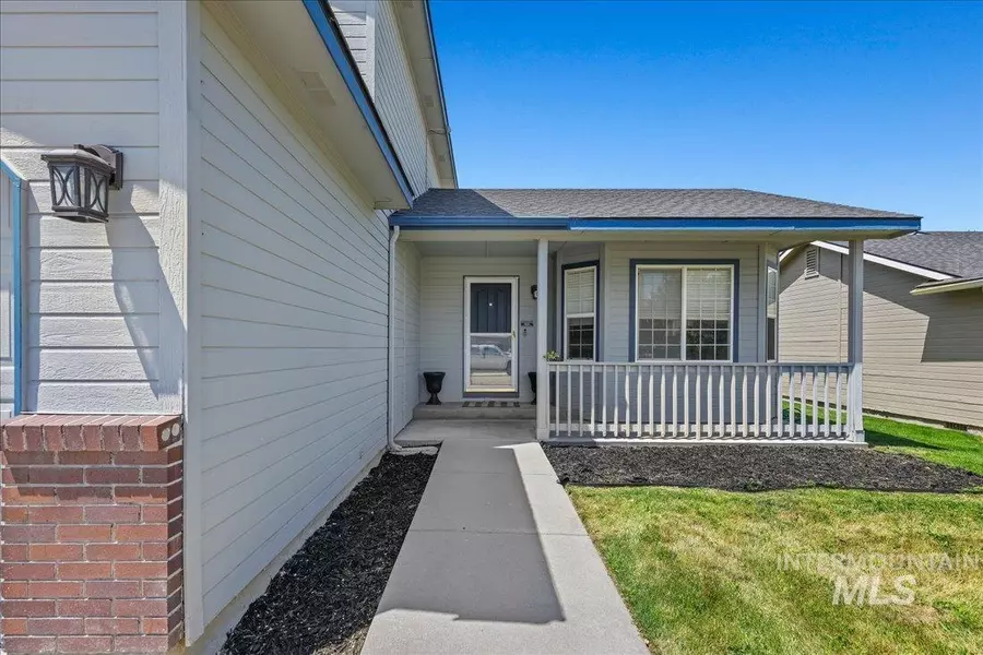 372 W Farmall Way, Kuna, ID 83634