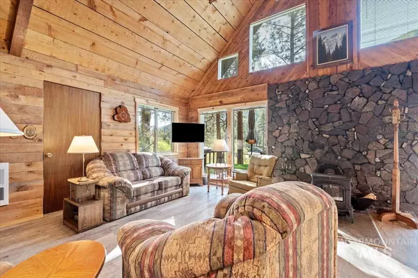 Lowman, ID 83637,31 Southfork Dr