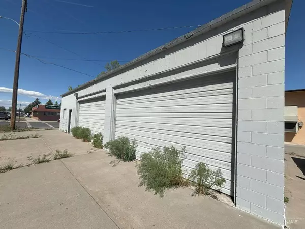 Gooding, ID 83330,402 Idaho Street