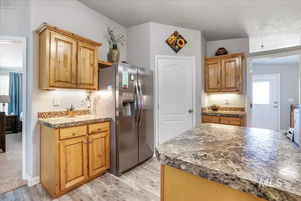 Buhl, ID 83316-6181,910 Moonglo Rd.