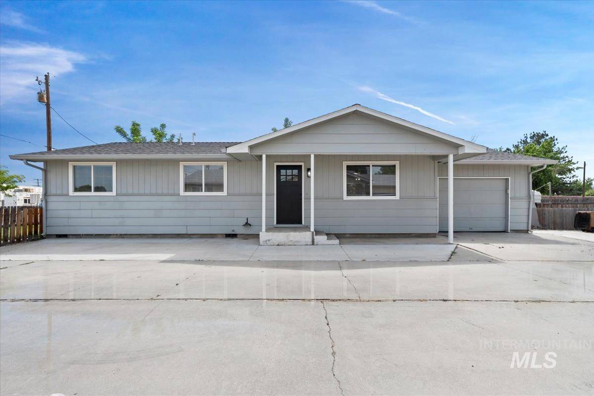 Emmett, ID 83617,807 B E Locust St