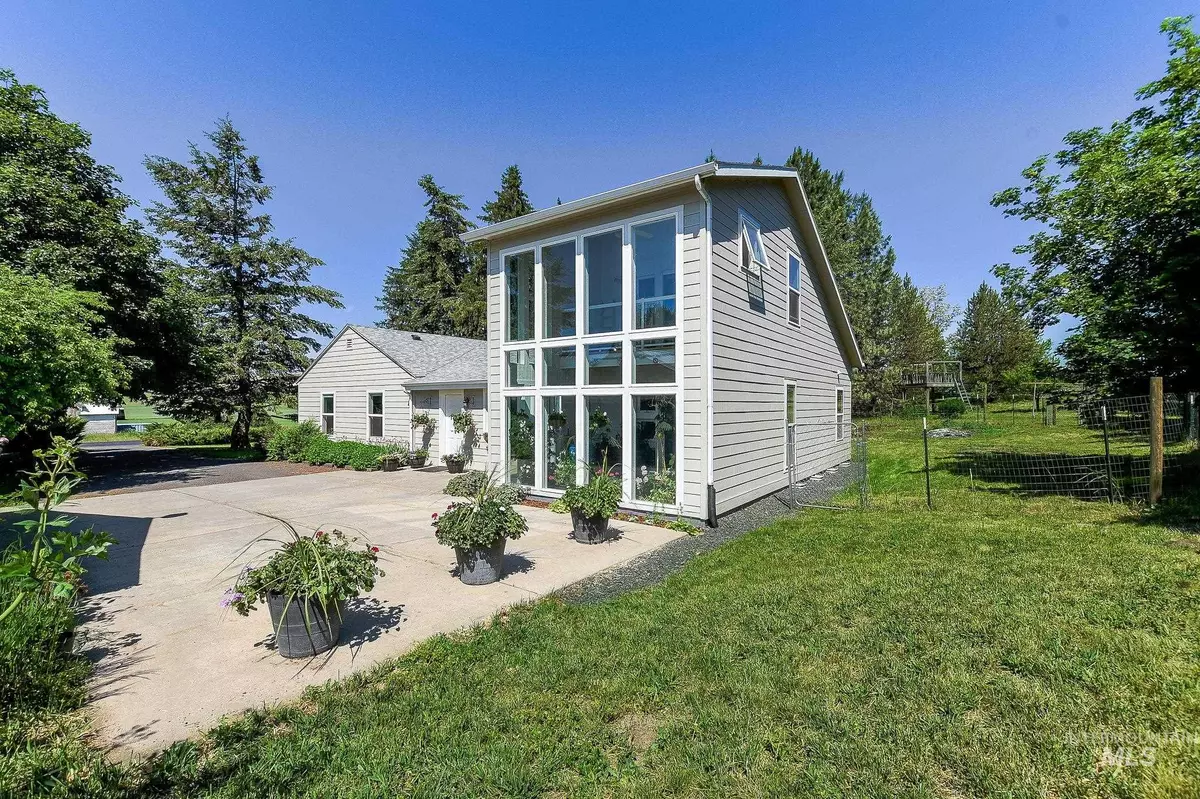 Genesee, ID 83832,1860 Old Highway 95