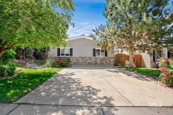 4591 S Trails End Ln, Boise, ID 83716