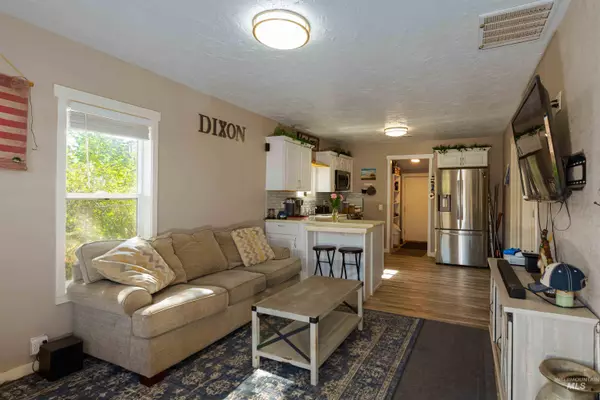 Asotin, WA 99402,814 2nd Street