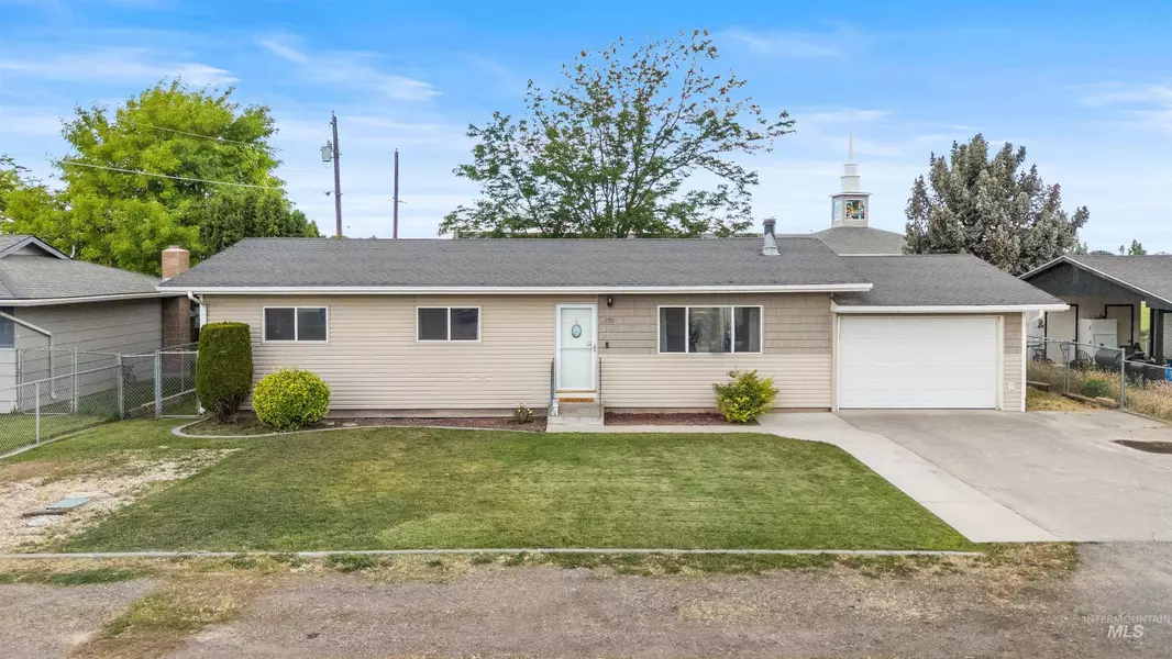 230 Sage St, Kimberly, ID 83341