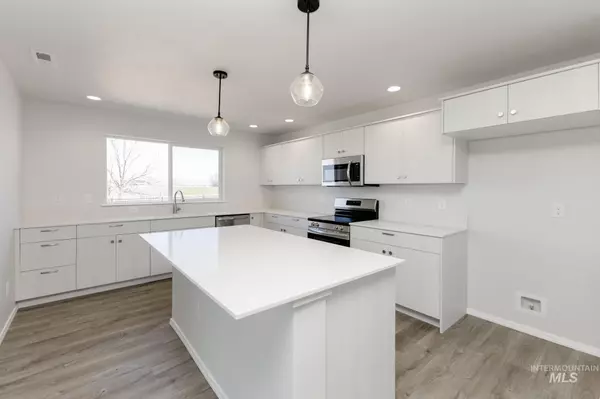 Mountain Home, ID 83647,2050 Strike Eagle St