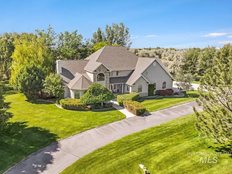 3283 Willow Cir, Twin Falls, ID 83301-1106