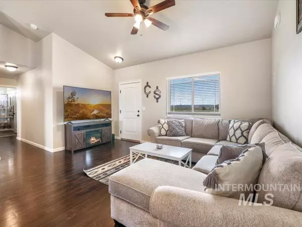 Castleford, ID 83321,3652 N 600 E