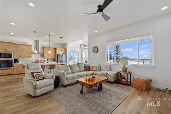 Eagle, ID 83616,8237 W Corinthia Street
