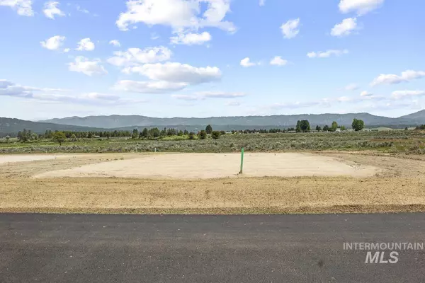 Cascade, ID 83611,L11 B2 River Bank Drive