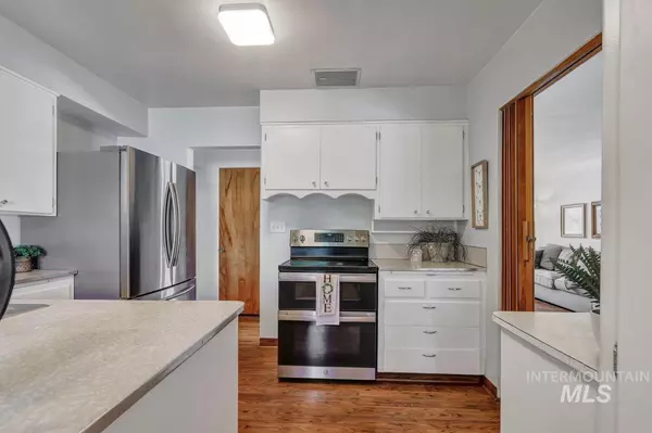 Gooding, ID 83330,833 Nebraska