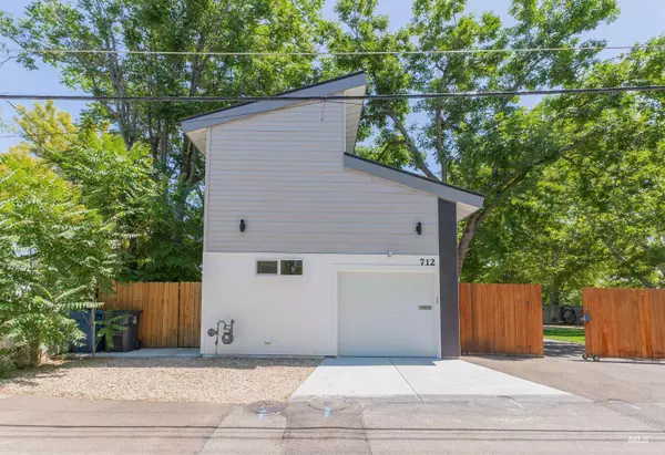 Nampa, ID 83686,712 E Sheridan