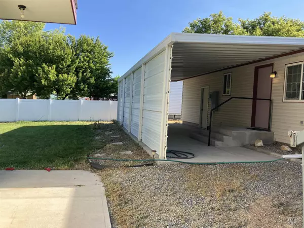 Hansen, ID 83334,411 Wiseman St