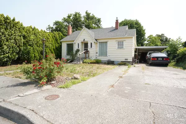 1025 9th St, Clarkston, WA 99403