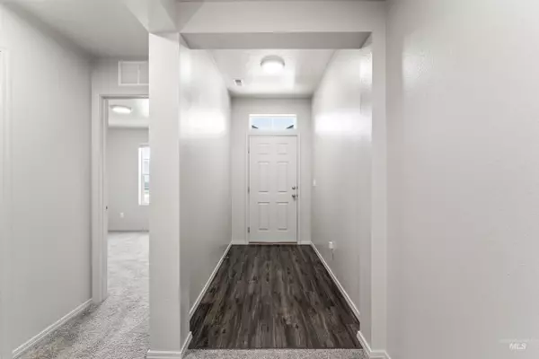 Nampa, ID 83687,8386 E Mourtan St