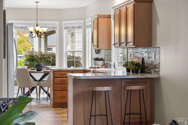 Eagle, ID 83616,380 S Golden Eagle Lane