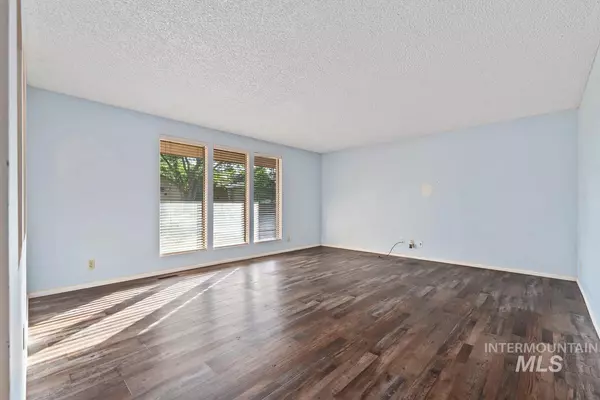 Boise, ID 83704,10035 W Skycliffe Ave
