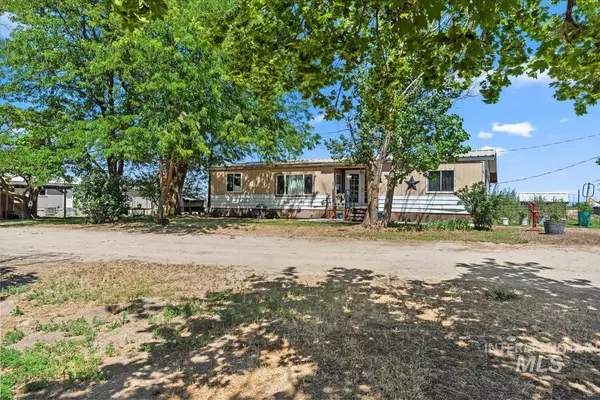 New Plymouth, ID 83655,5254 Highway 30 S