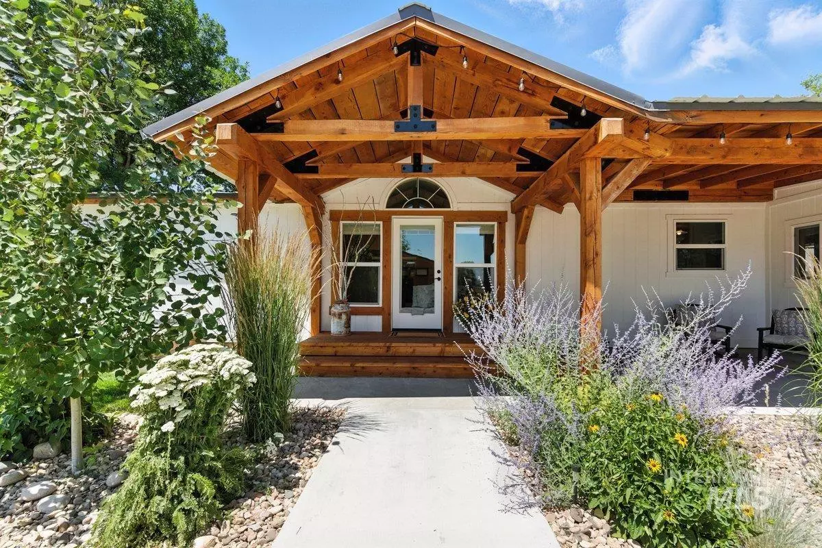 Emmett, ID 83617,2712 Little Rock Rd