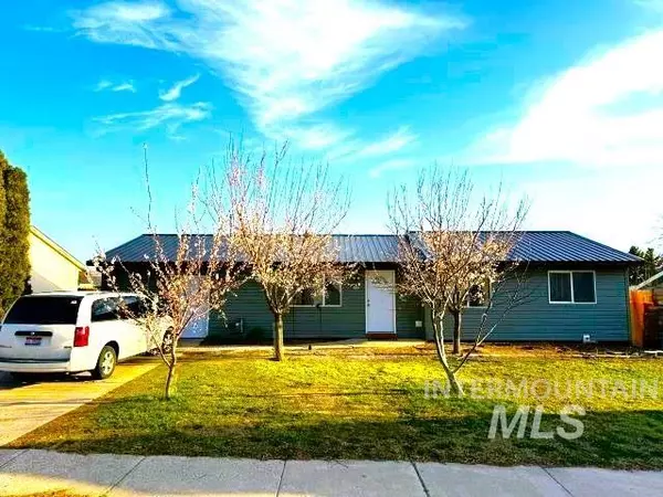 737 18th Ave E, Jerome, ID 83338