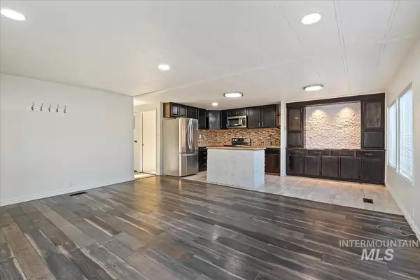 Boise, ID 83704,1351 N Oakwood Ln