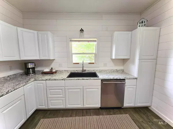 Pomeroy, WA 99347,1549 Main Street