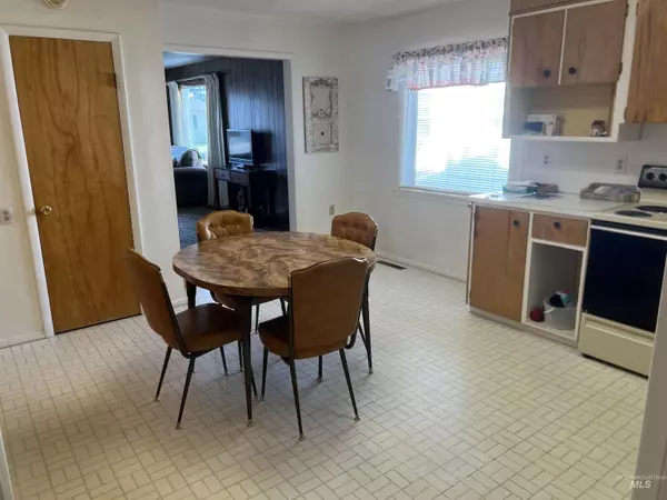 Paul, ID 83347,222 E Clark St