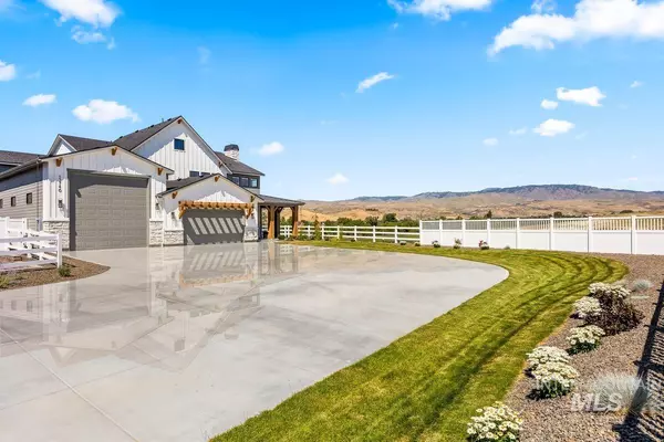 Boise, ID 83714,13746 N Ruffed Grouse Way