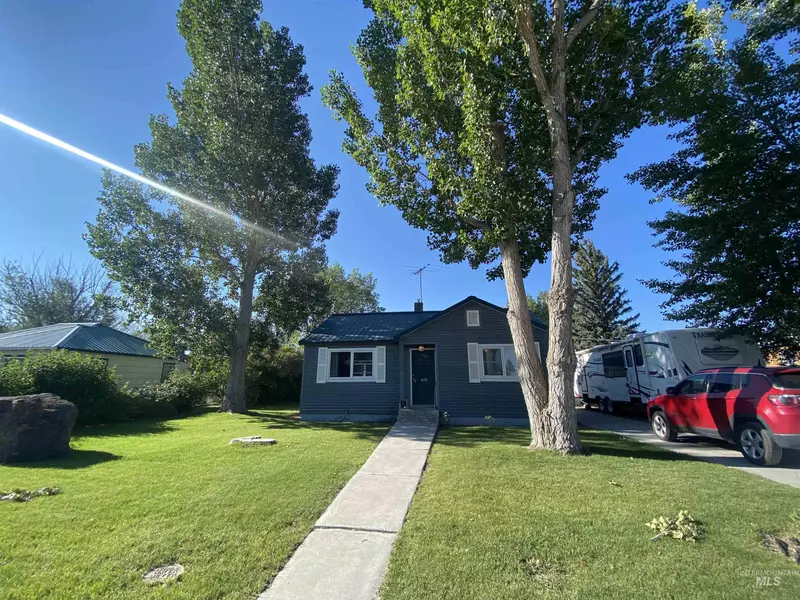 415 Mary Dr, Arco, ID 83213