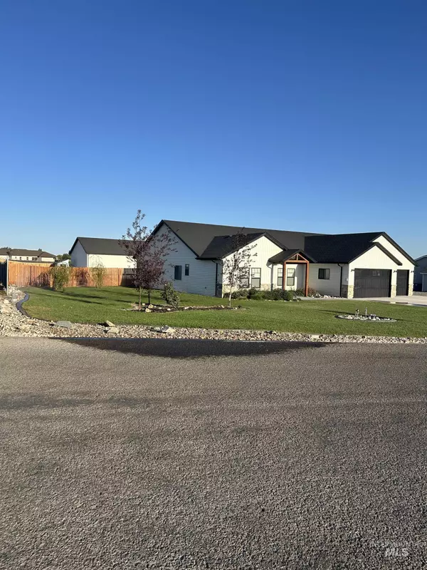 Filer, ID 83328,3837 N 2469 E