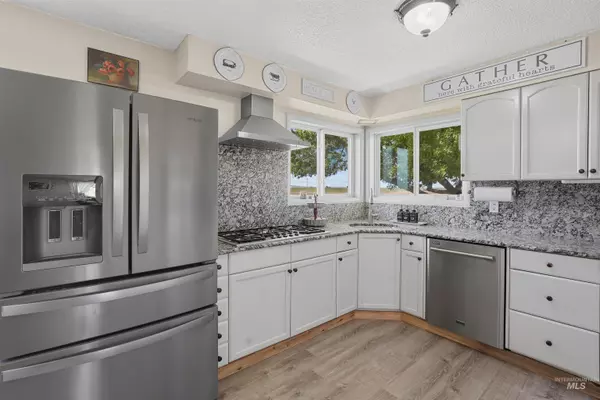 Paul, ID 83347,403 S Crestview