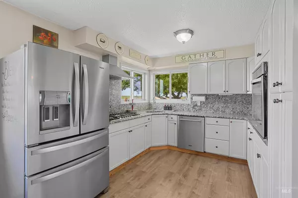 Paul, ID 83347,403 S Crestview