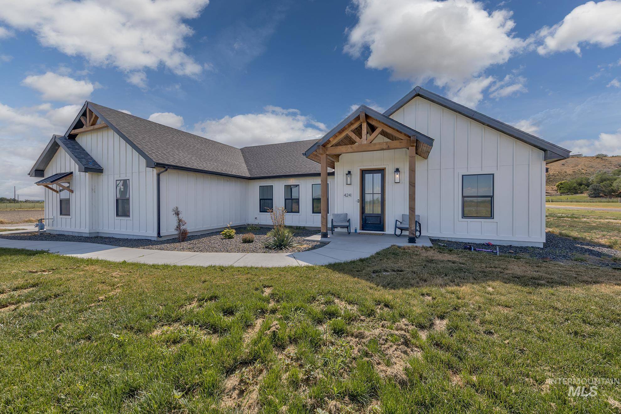 424 Foothill Drive, Ontario, OR 97914