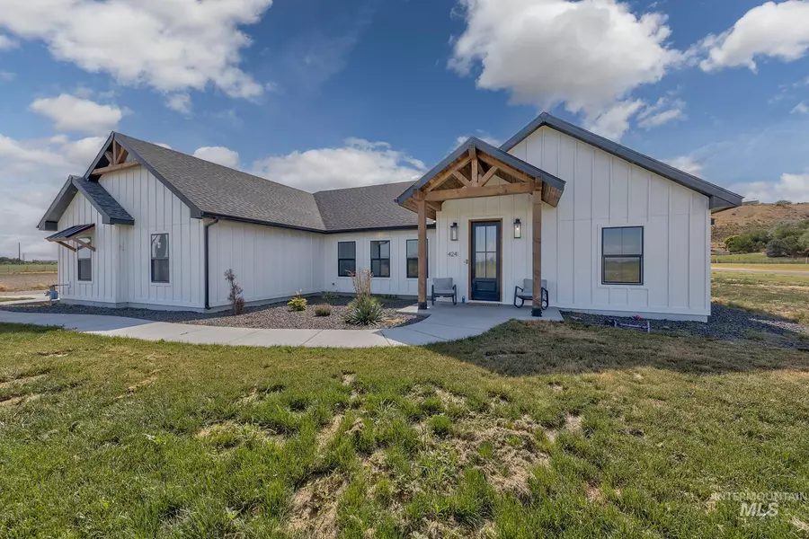 424 Foothill Drive, Ontario, OR 97914