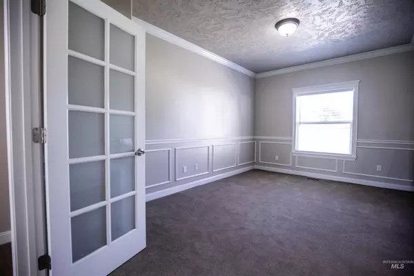 Nampa, ID 83686,3921 E Man O War Dr