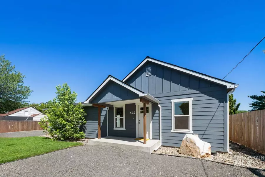 627 Cedar Ave, Lewiston, ID 83501