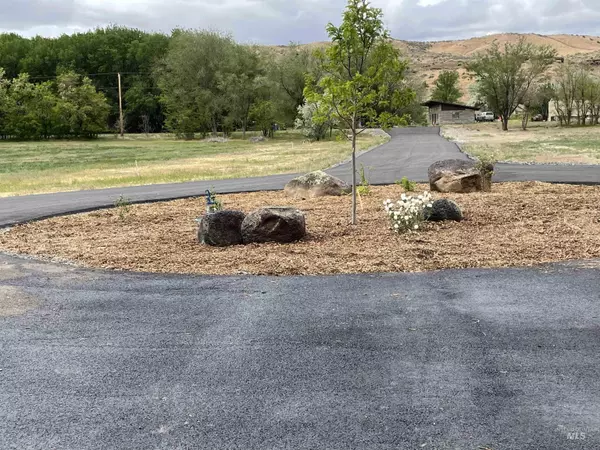 Buhl, ID 83316,1106 East 4796 North