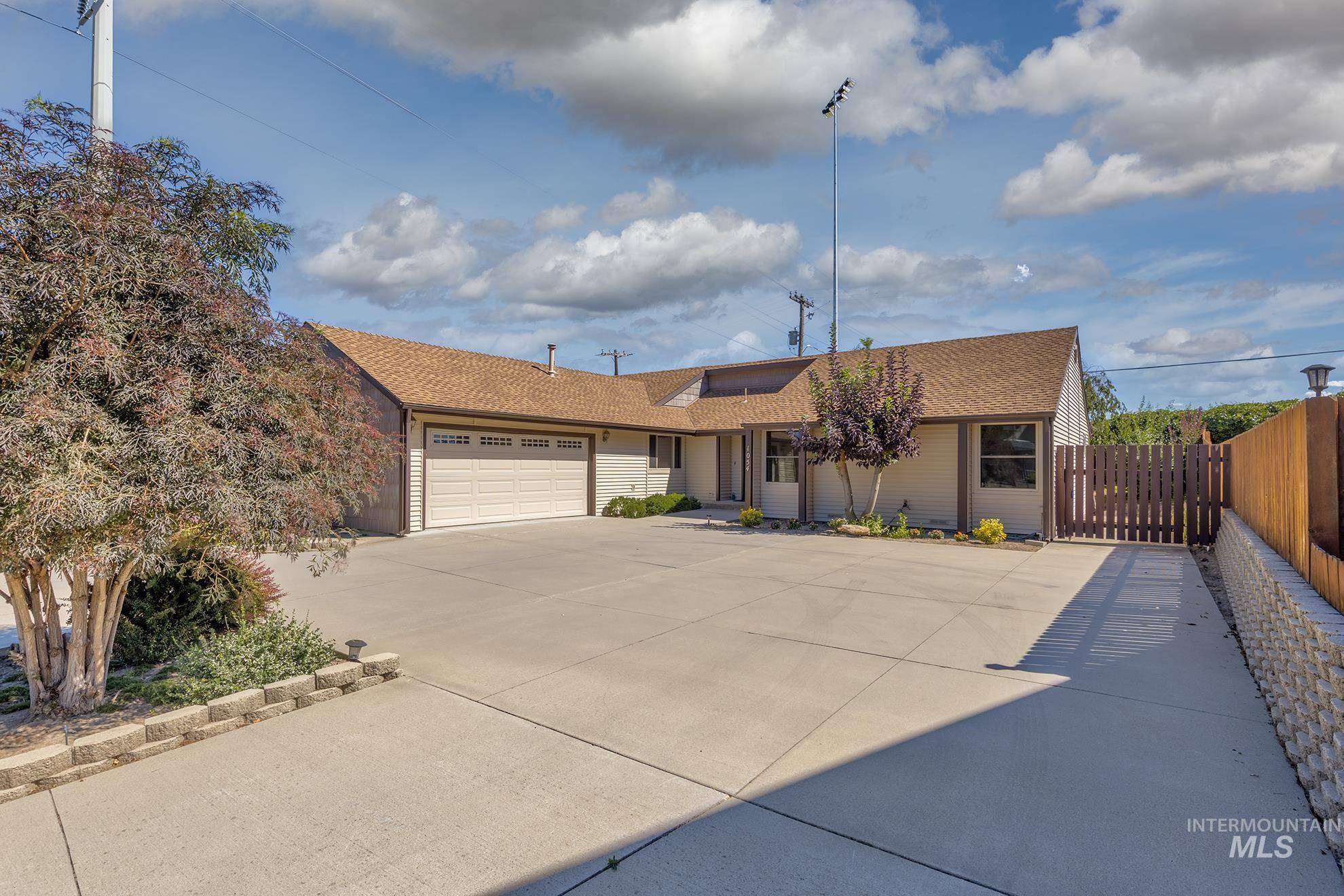 1054 NW 2nd Ave., Ontario, OR 97914