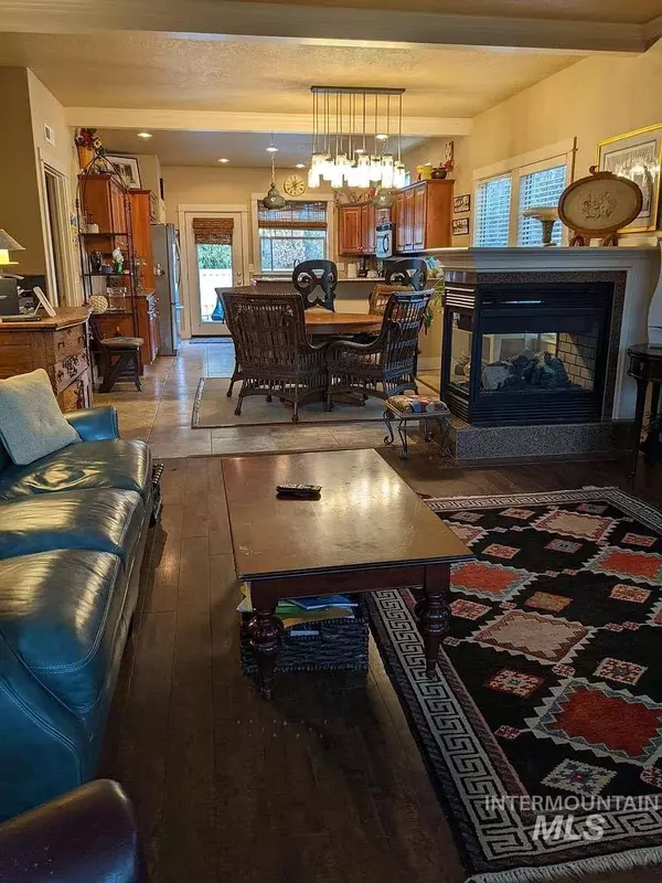 Eagle, ID 83616,894 E Shadow Creek Ln