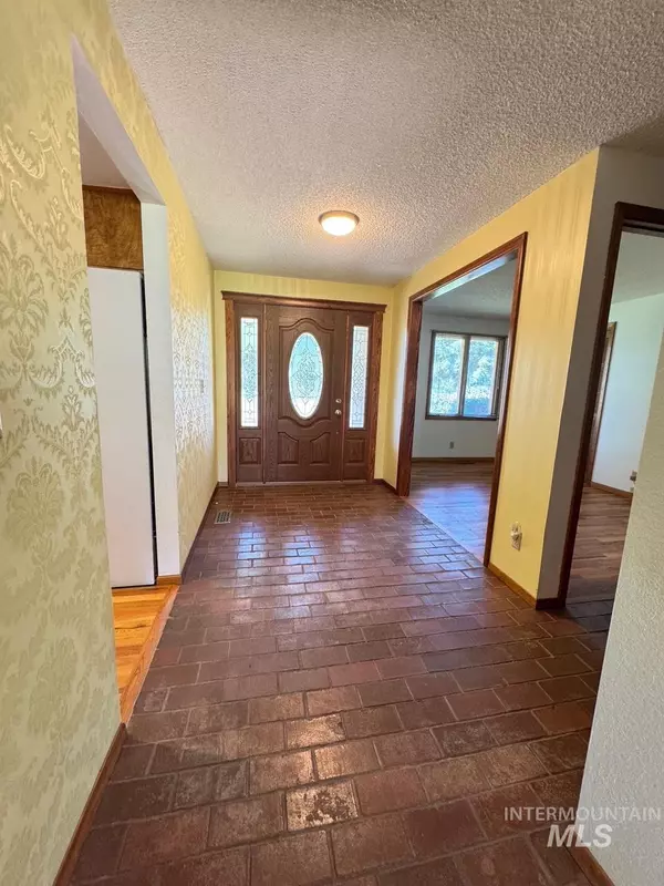 Meridian, ID 83642,2334 Autumn Way