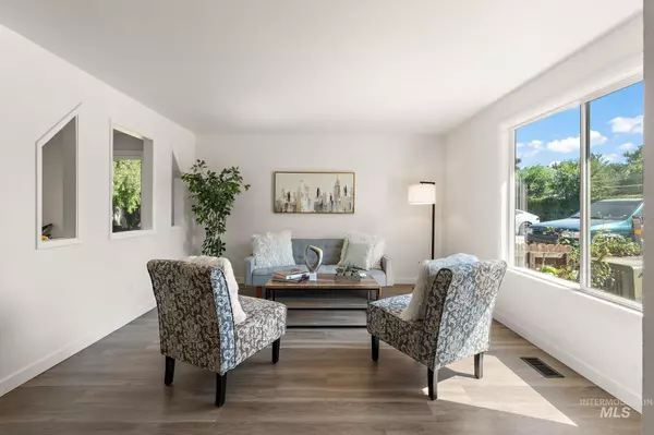 Boise, ID 83705,2285 S Loyolla