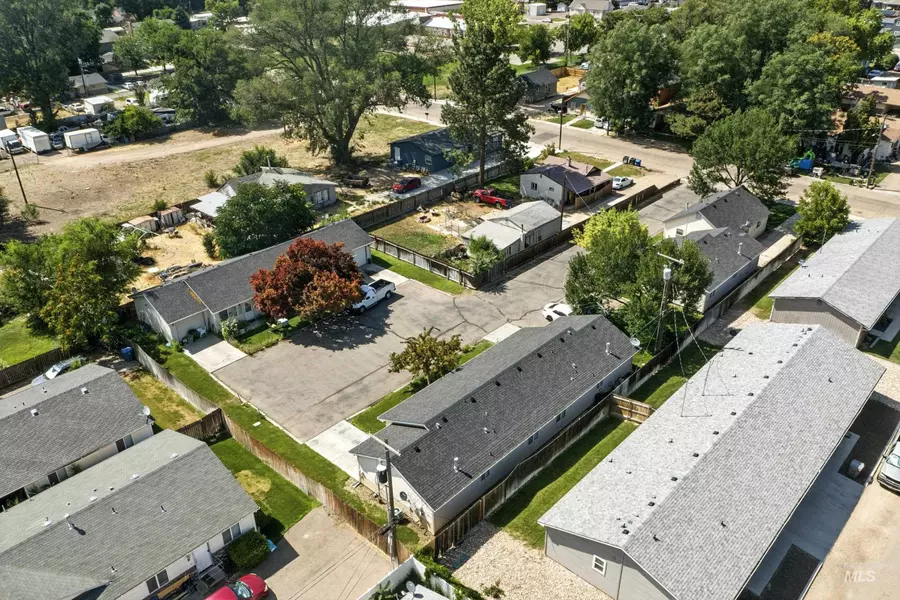 127 Hudson Ave. Units A & B, Nampa, ID 83651