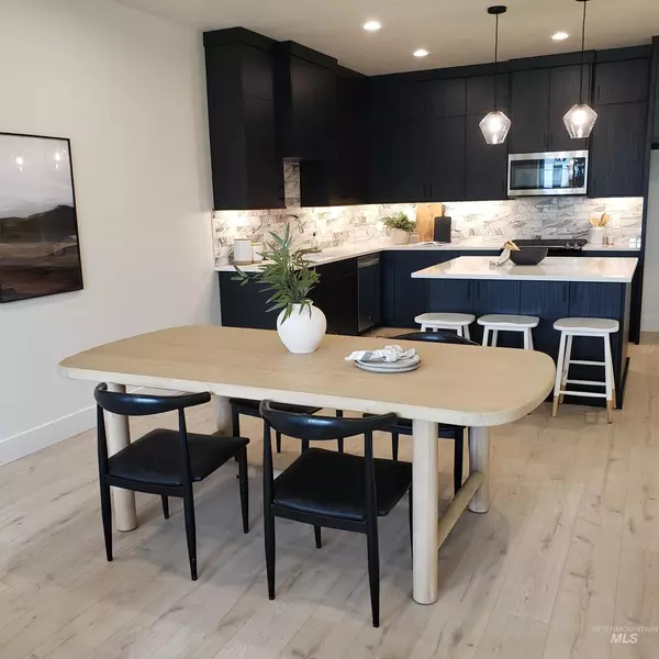 Meridian, ID 83642,1312 N Meadowglen