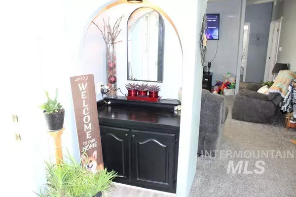 Hansen, ID 83334,2614 N 3800 E