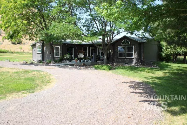 Hansen, ID 83334,2614 N 3800 E